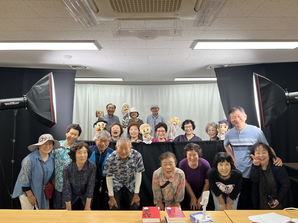 태안 백화노인복지관(태안장로교회 운영)은 9일 두드림 인형극 결과발표회 ‘사랑은 행복의 열쇠’를 진행했다.