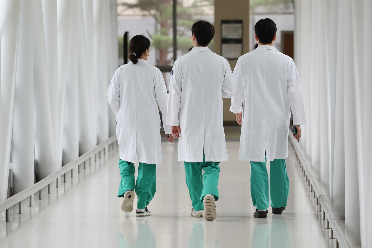 의료진. 사진=연합뉴스.