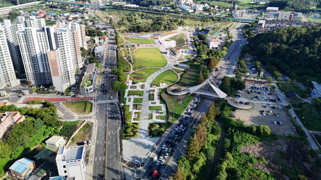 재단장 된 ‘천안삼거리 공원’ 전경. 천안시 제공