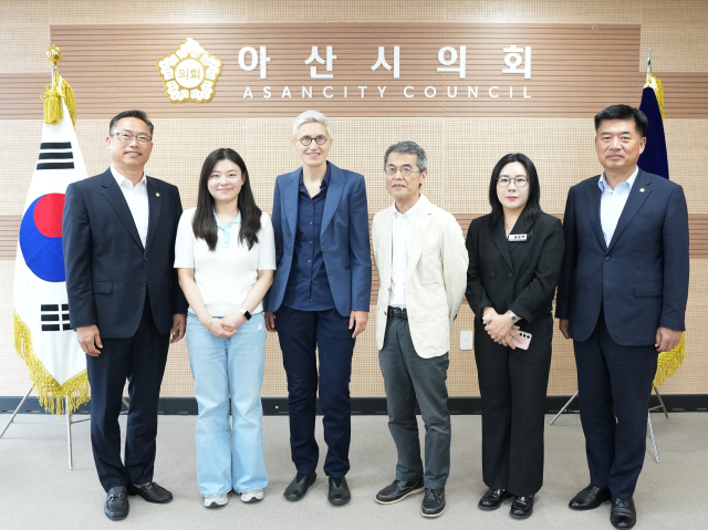 유럽평의회 상호문화도시 사무국 관계자 방문 모습. 아산시의회 제공