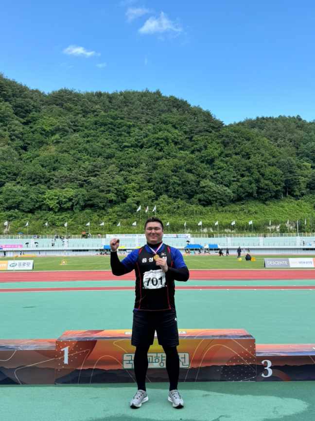 충북 음성군청 소속 이윤철 육상 선수