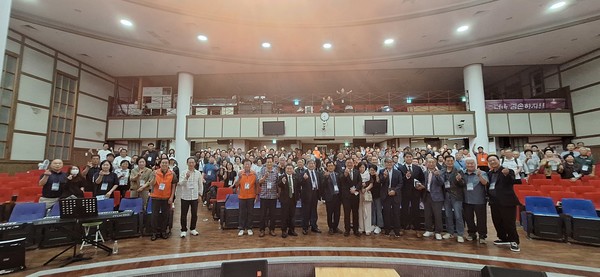  기독교대한감리회 2025년 충북연회 장로부부 세미나 및 제주도 선교지 탐방.이상복 기자