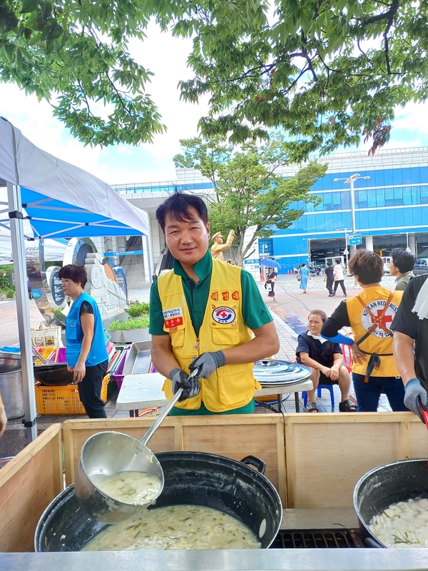 한우송 영동우체국 집배원