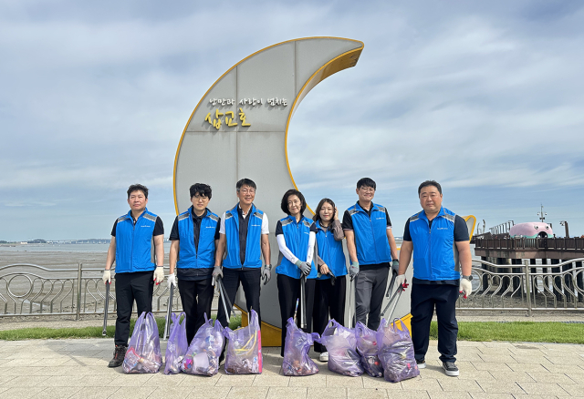 미래엔서해에너지 한마음봉사단. 사진=미래엔서해에너지 제공
