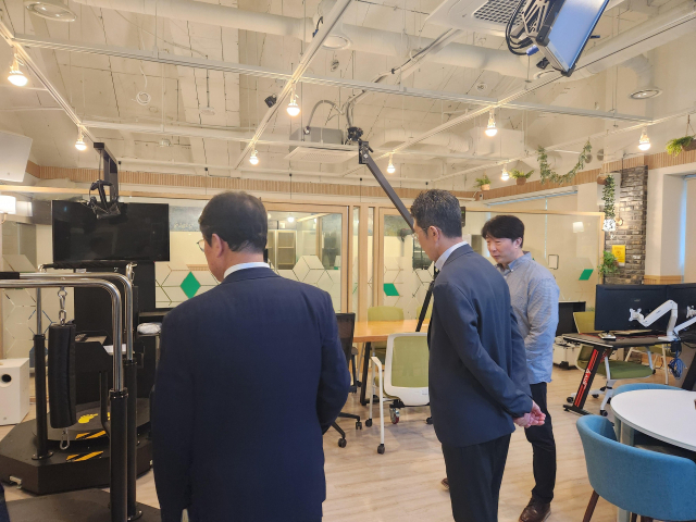 24일 정경훈 학교법인 한국폴리텍 기획이사가 한국폴리텍IV대학 대전캠퍼스를 방문해 ‘K-SHIFT 학사 운영 및 현안사항 점검’을 실시했다. 사진 한국폴리텍IV대학 대전캠퍼스 제공