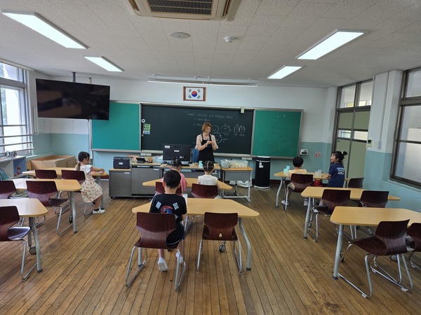 ▲ 대전동광초 맞춤형 프로그램 ‘공예놀이’ 동광초 제공