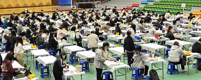 배재대학교는 18~26일 대학 내에서 공연예술학과, 아트앤웹툰학부, 디자인학부, 체육특기자 선발을 위한 ‘2026학년도 대입 수시모집 실기고사’가 진행된다. 사진은 지난해 예술인재 전형 실기고사 모습. 배재대 제공