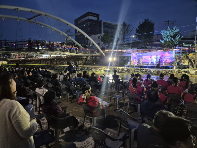 충북도립대학교 RISE사업단이 지역경제를 활성화하고 문화향유 기회를 확대하기 위해 지역 문화 축제 지원에 나섰다.(사진/충북도립대학교 제공)