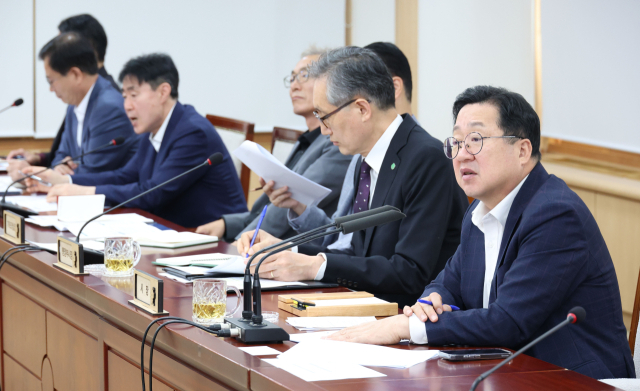 이장우 대전시장은 20일 주재한 주간업무회의에서 정부의 공공기관 2차 지방 이전 추진 가능성에 대비한 선제적 유치 전략과 조직적 대응 체계를 주문했다. 대전시 제공