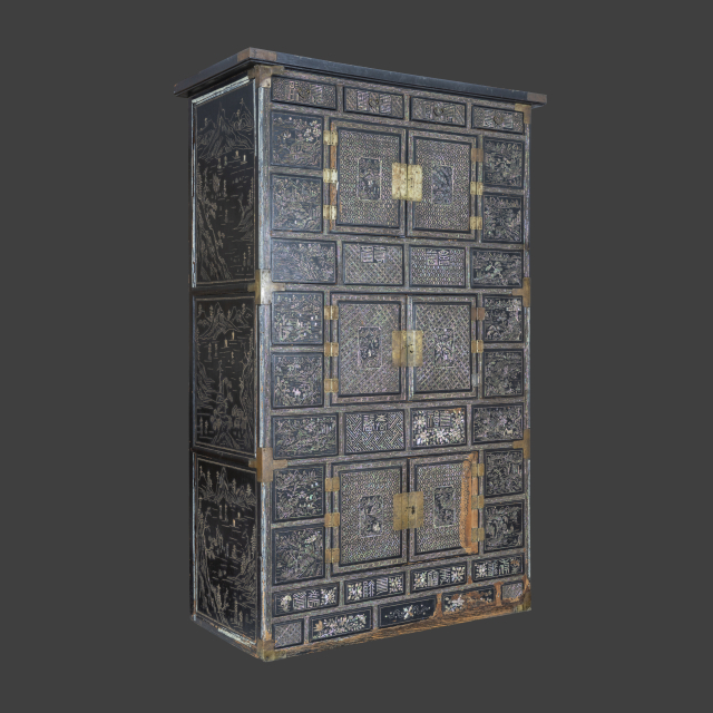 나전산수무늬삼층장. 사진 배재대 제공