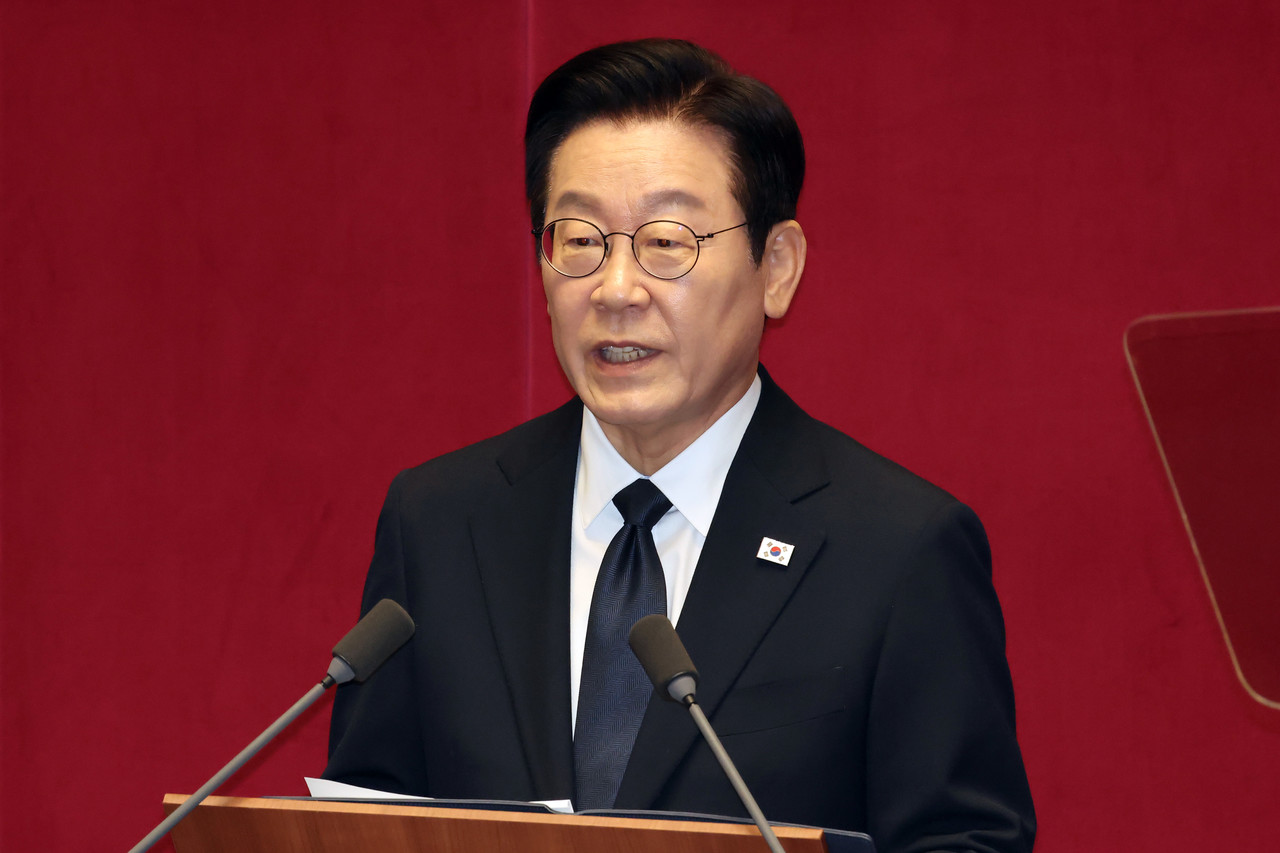 이재명 대통령이 4일 서울 여의도 국회 본회의장에서 내년도 정부 예산안에 대한 시정연설을 하고 있다. 2025.11.4 [국회사진기자단] 사진=연합뉴스.