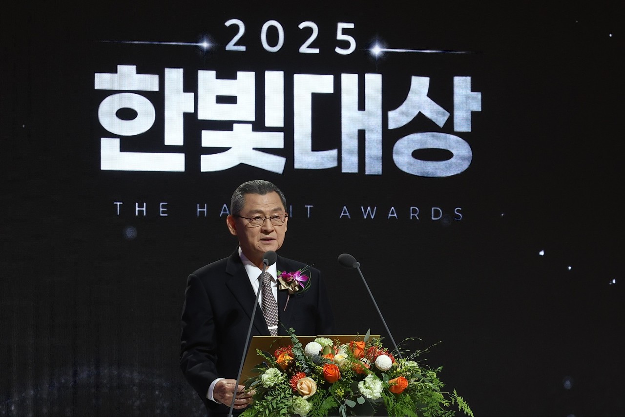 한화그룹과 대전MBC가 11일 오후 대전MBC 공개홀에서 ‘2025 한빛대상’ 시상식을 개최했다. 갤러리아 타임월드 제공