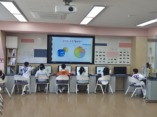 회덕초 미래형, 맞춤형 프로그램 '코딩부'. 사진 대전시교육청 제공