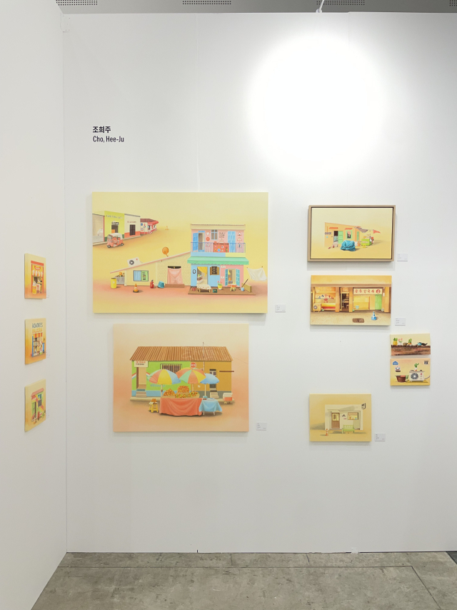 대전 K-아트페어 대전문화재단 부스에 전시된 작품 모습. 사진=윤경식 기자