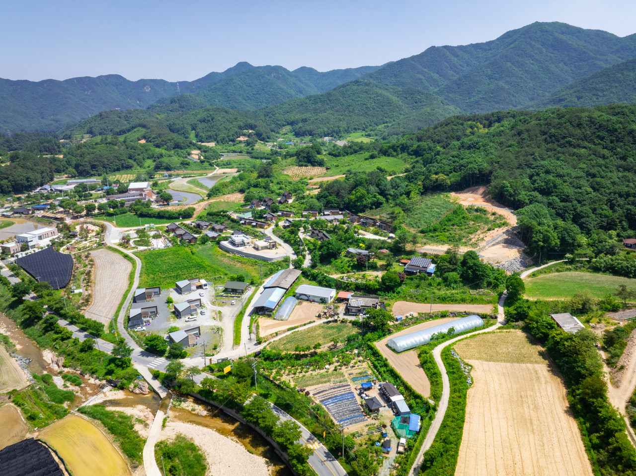 충남 금산군이 지방소멸 위기 속, 지역 활성화와 아토피 어린이 치유를 동시 실현하는 신개념 프로젝트를 본격 가동하고 있다. 충남 금산군 제공