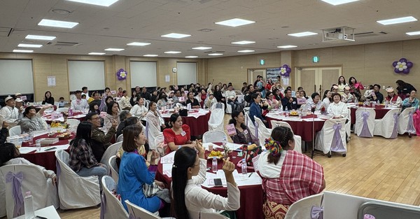 ▲ 서천군가족누리센터 강당서 열린 제9회 한국어발표회 ‘나는야 스피커’ 행사.  사진=박길순 명예기자